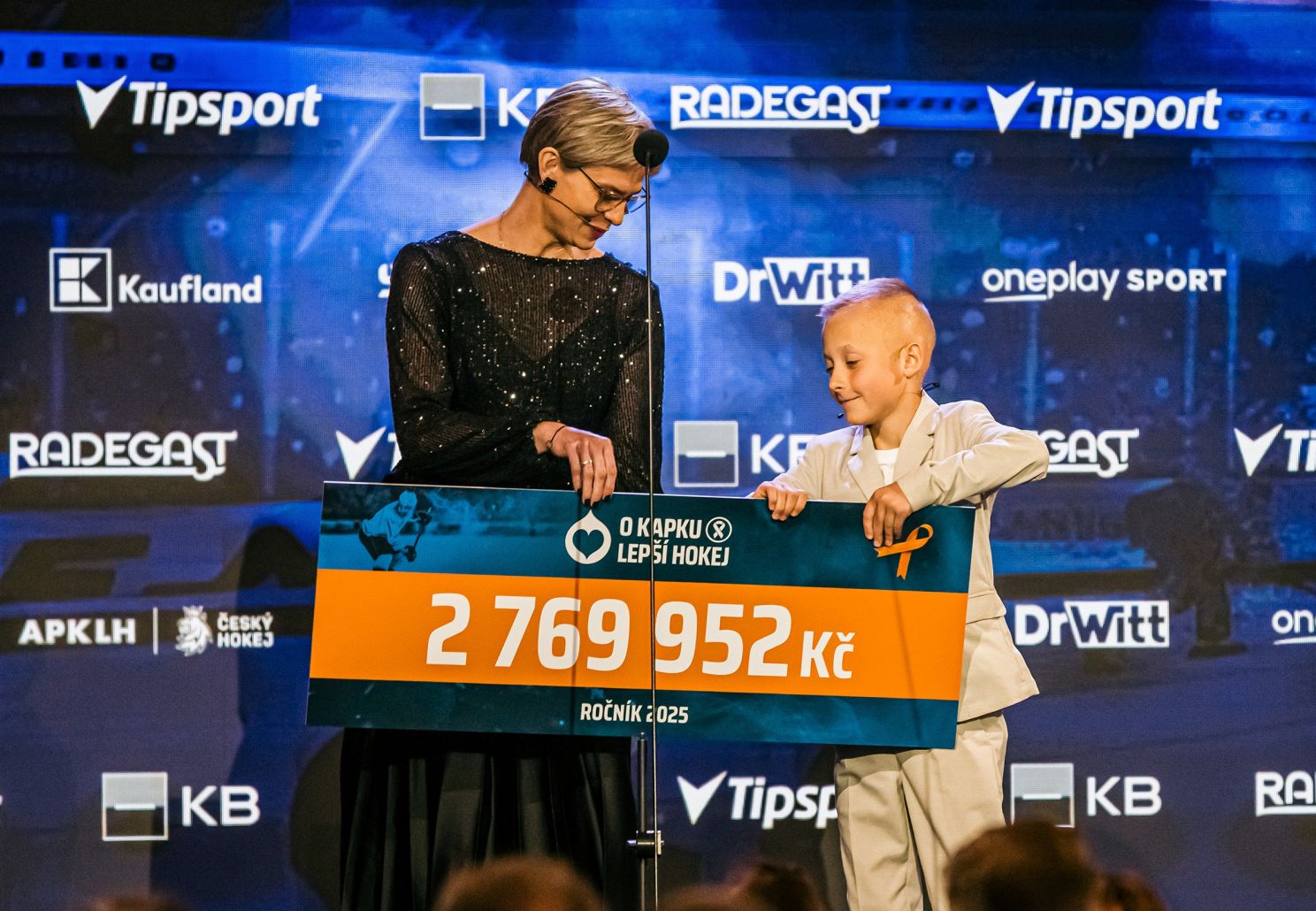 6. O Kapku lepší hokej pokořil rekordy a podpoří dětské pacienty