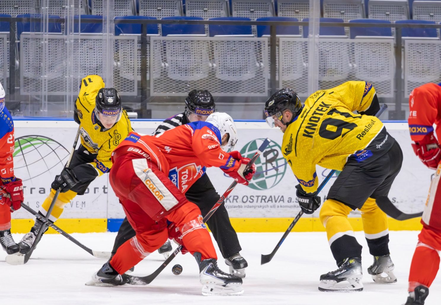 Zápas o šest bodů, Baník zajíždí na led Poruby