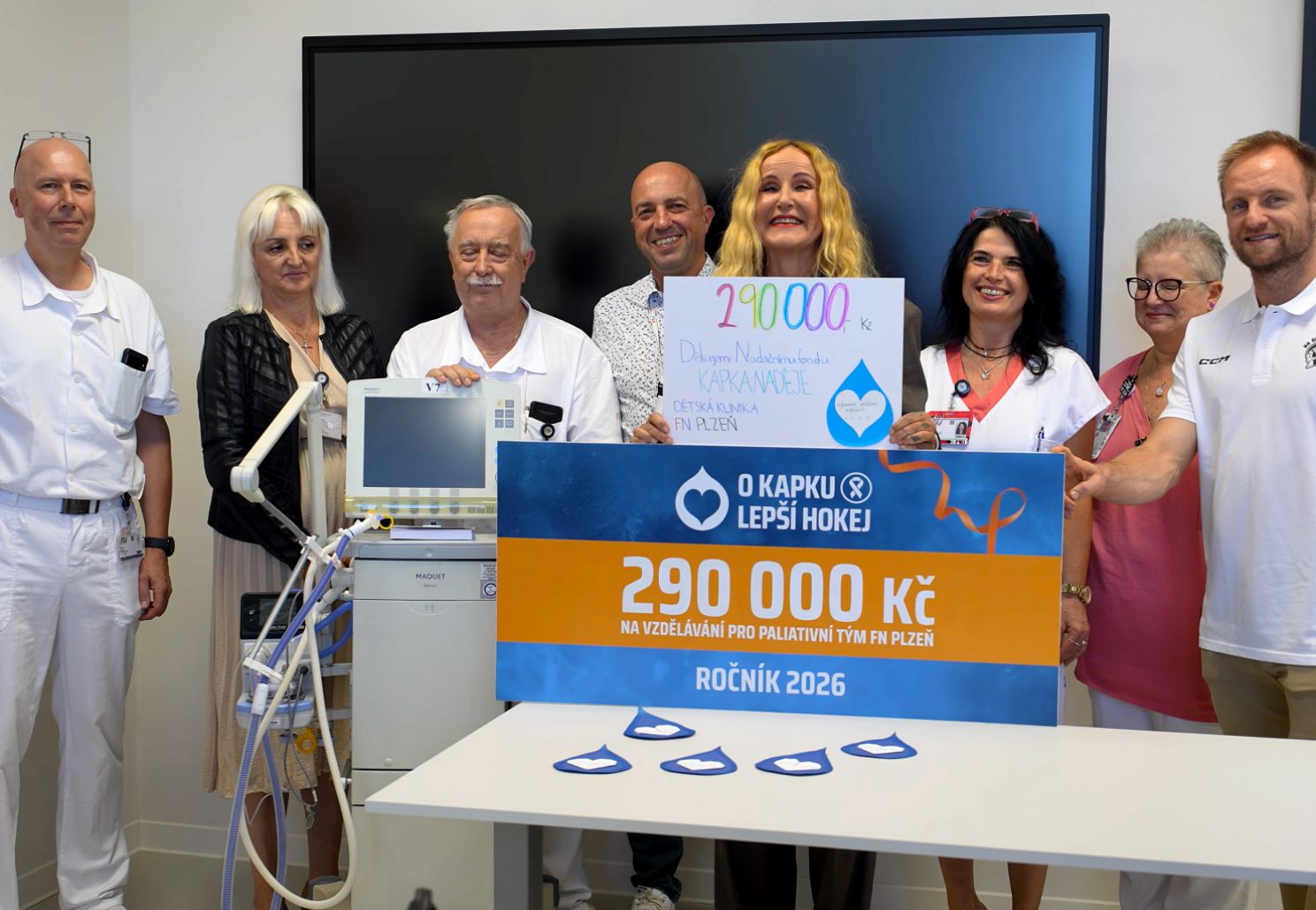 Fakultní nemocnice Plzeň získala díky projektu O Kapku lepší hokej dar za více než 700 000 korun